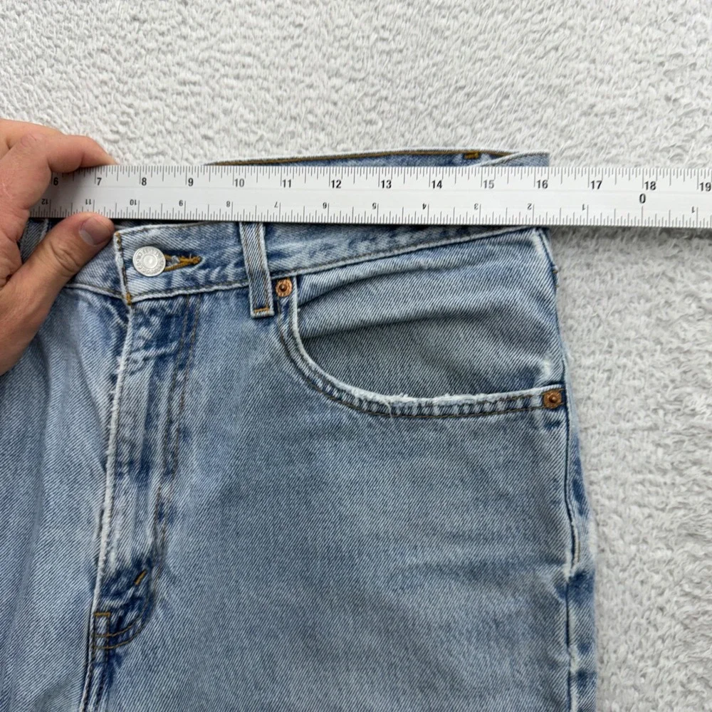 Vintage Levis 550 Relaxed Fit Jeans Mens 34x36 Light Wash Blue Tapered 90s 0550